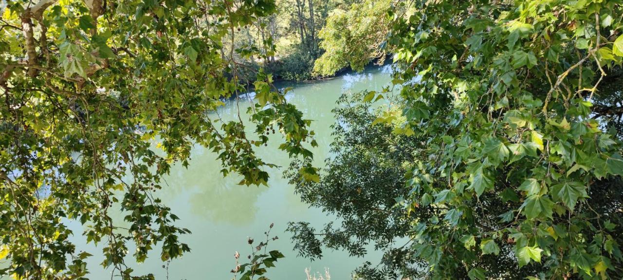 Camping Belle Riviere Chaniers Exterior foto